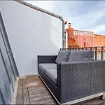 Apartment Deluxe King With Ac With2 Bedrooms